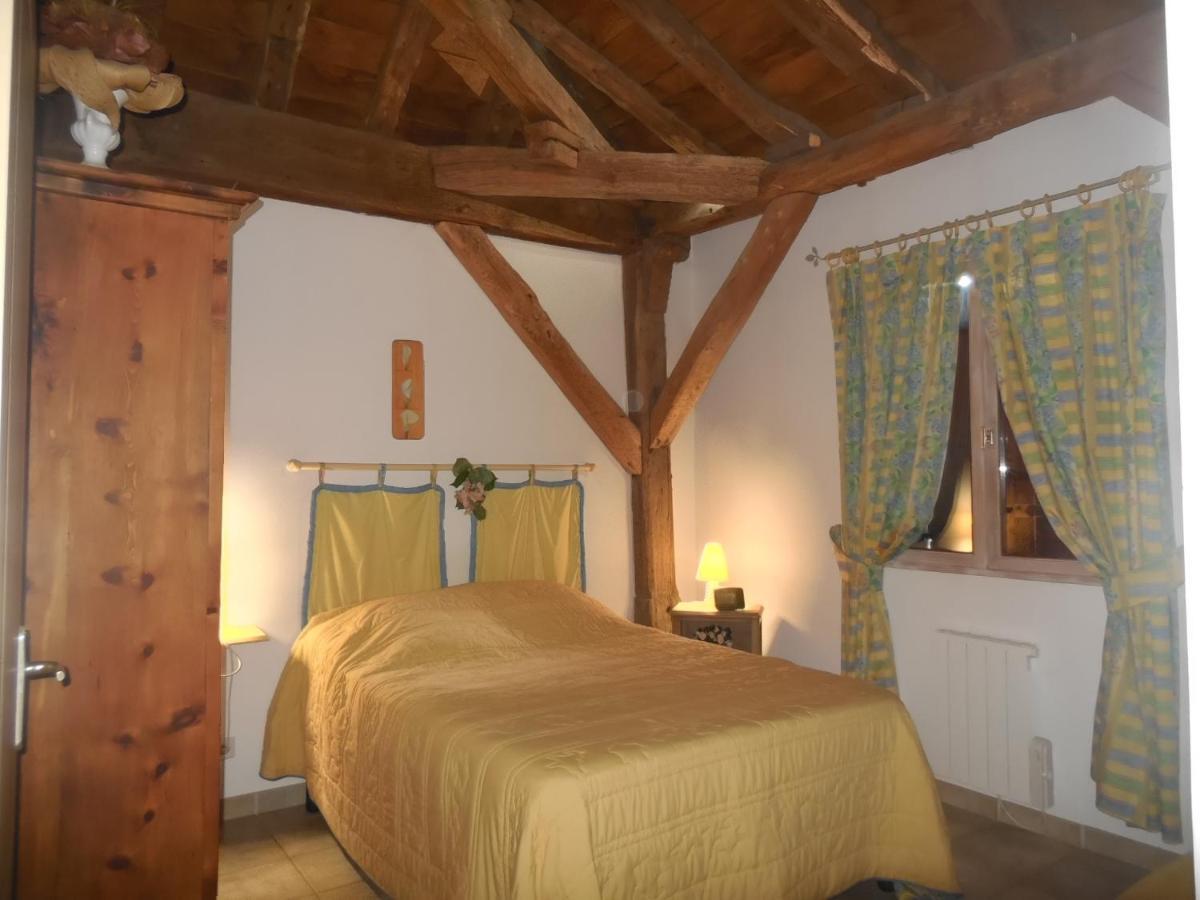Gite De La Jument Grise Lescheroux Extérieur photo
