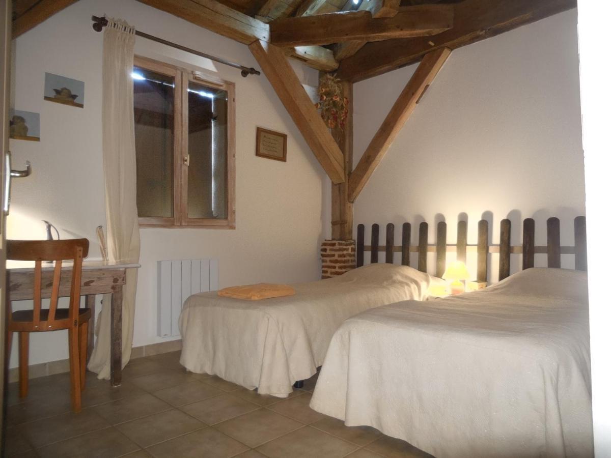 Gite De La Jument Grise Lescheroux Extérieur photo