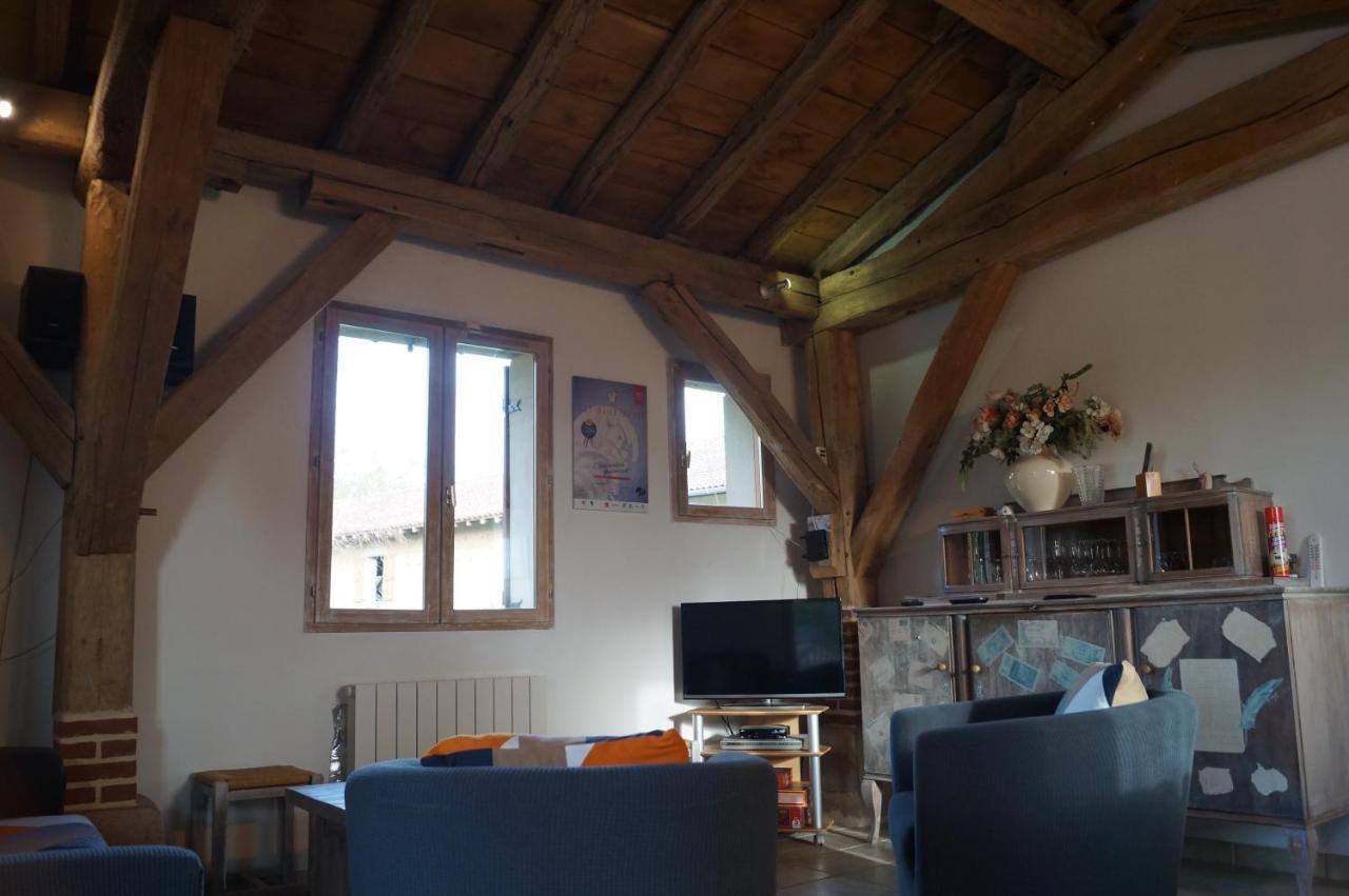 Gite De La Jument Grise Lescheroux Extérieur photo