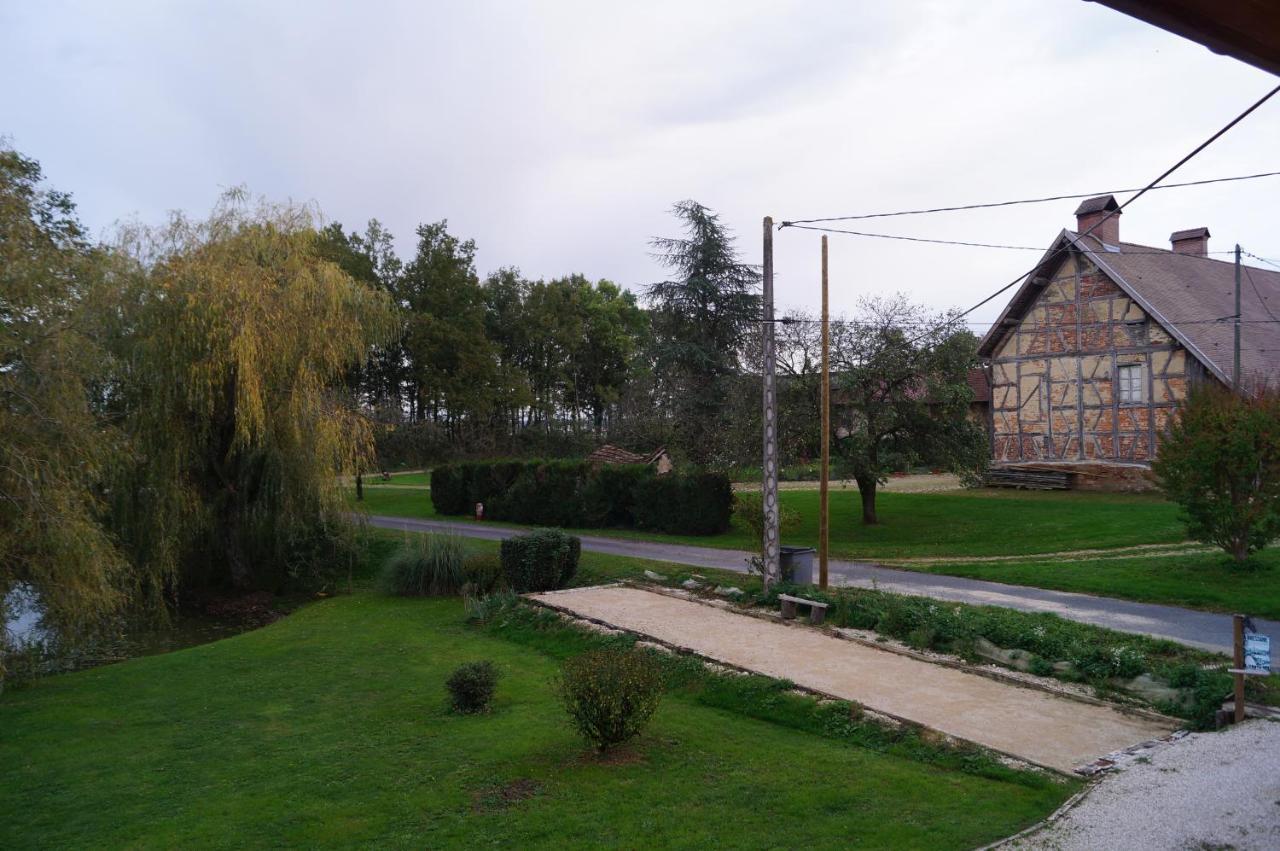Gite De La Jument Grise Lescheroux Extérieur photo